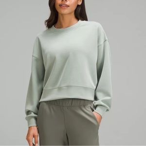 NWT Lululemon Athletica Softstreme Perfectly Oversized Cropped Crew